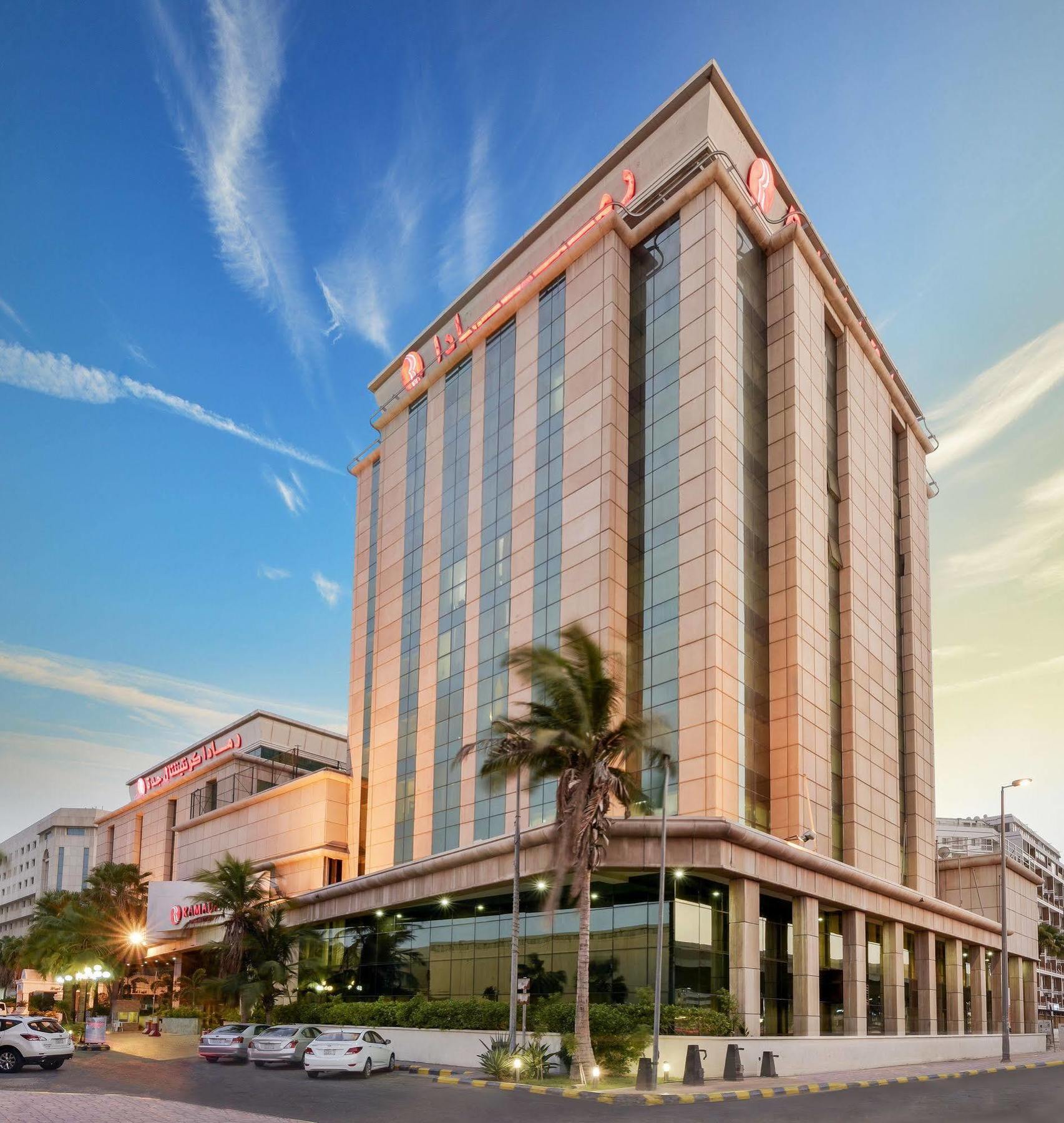 Ramada by Wyndham Continental Jeddah Hotel Bagian luar foto